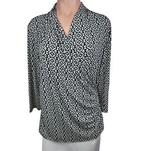 Chico's Pullover Top Sz 1/M Black & White Crossover Bodice 3/4 Sleeve Polyester